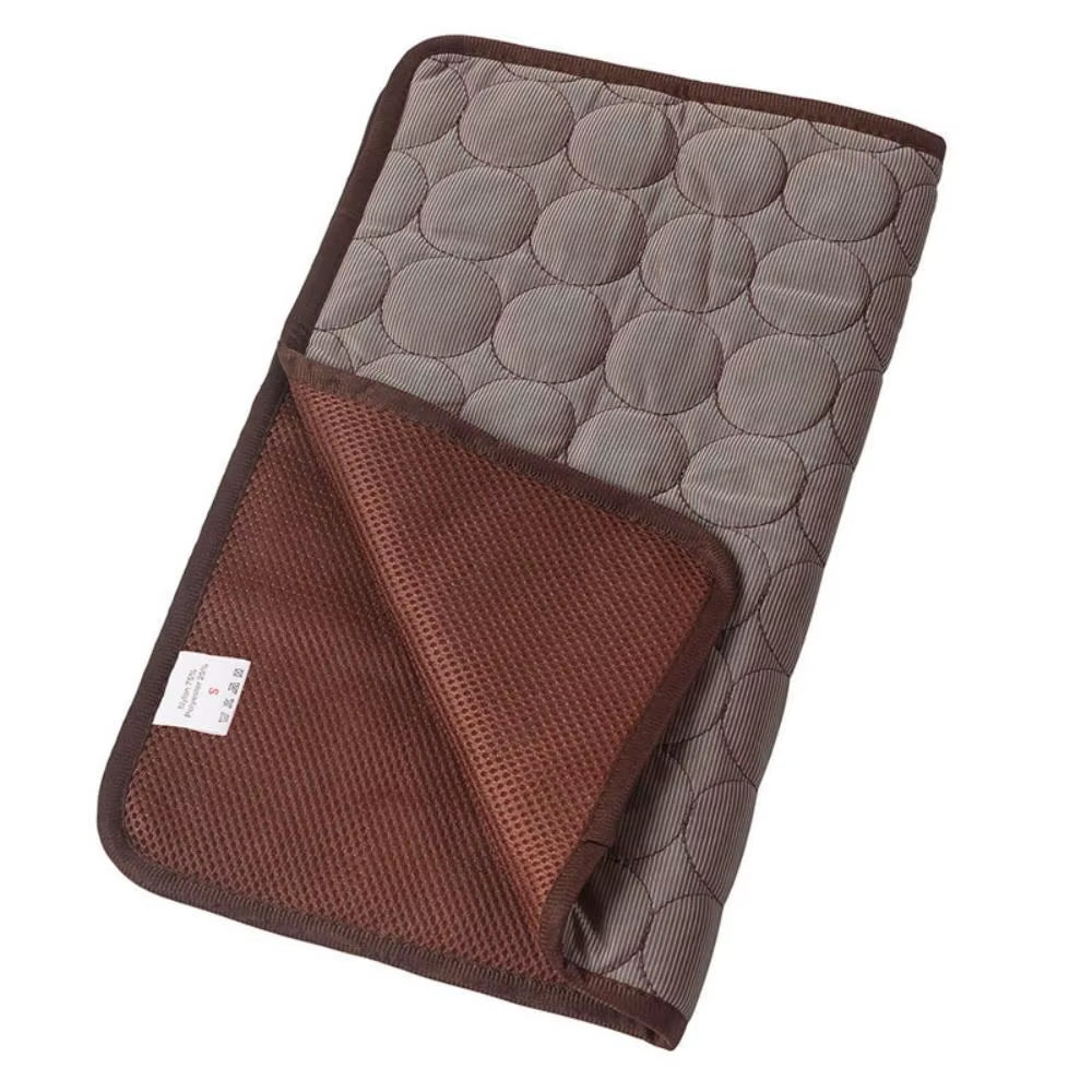 Tapis Rafraîchissant Pour Chat — Soie Glacée